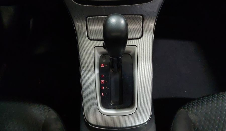 Nissan Sentra 1.8 SR NAVI CVT Sedan 2016