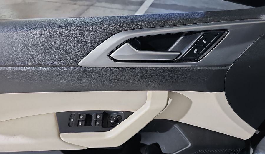 Volkswagen Virtus 1.6 COMFORTLINE AUTO Sedan 2023