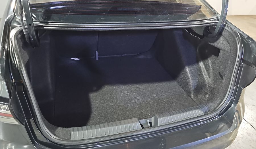 Volkswagen Virtus 1.6 COMFORTLINE AUTO Sedan 2023