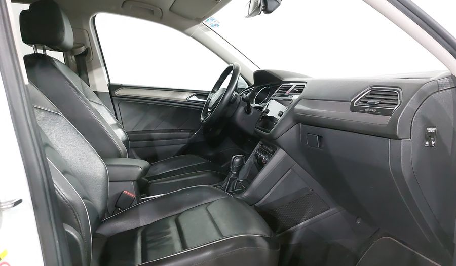 Volkswagen Tiguan 1.4 COMFORTLINE PIEL DCT Suv 2018