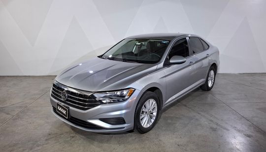 Volkswagen • Jetta