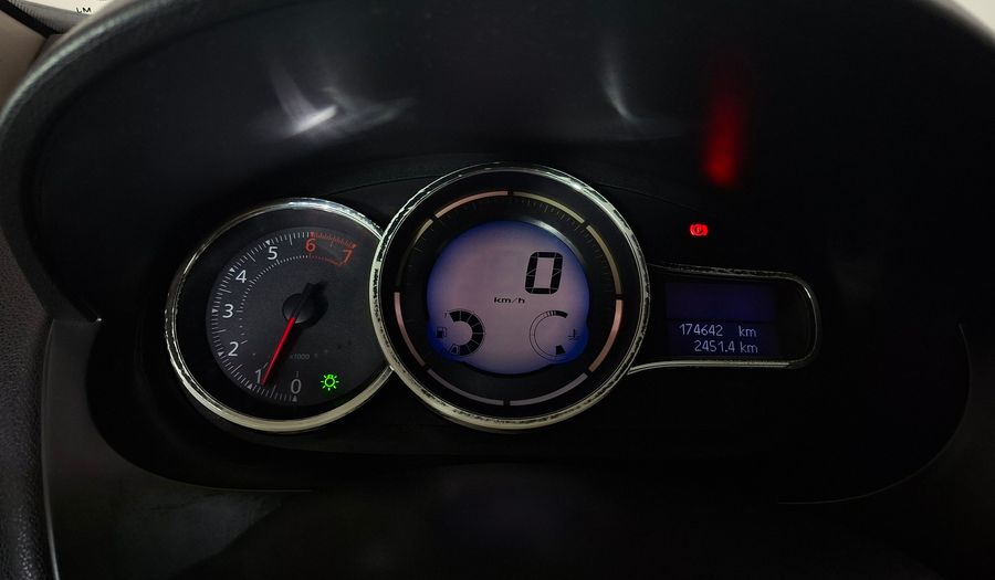 Renault Fluence 2.0 AUTHENTIQUE Sedan 2014