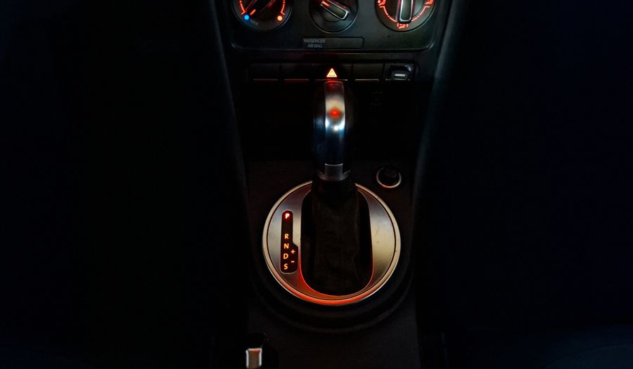Volkswagen Beetle 2.5 SPORT TIPTRONIC Hatchback 2014