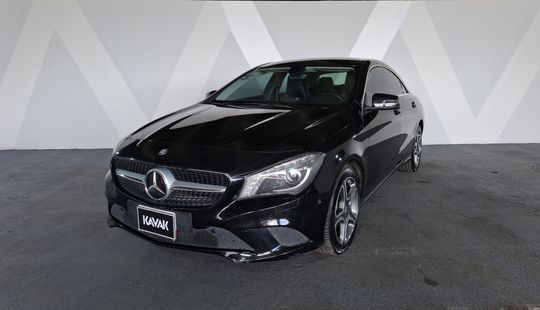 Mercedes Benz • Clase CLA