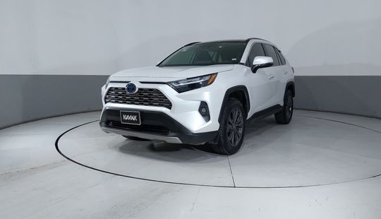 Toyota • RAV4