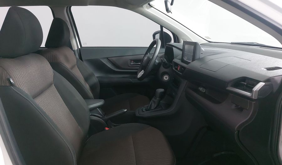 Toyota Avanza 1.5 XLE CVT Minivan 2023