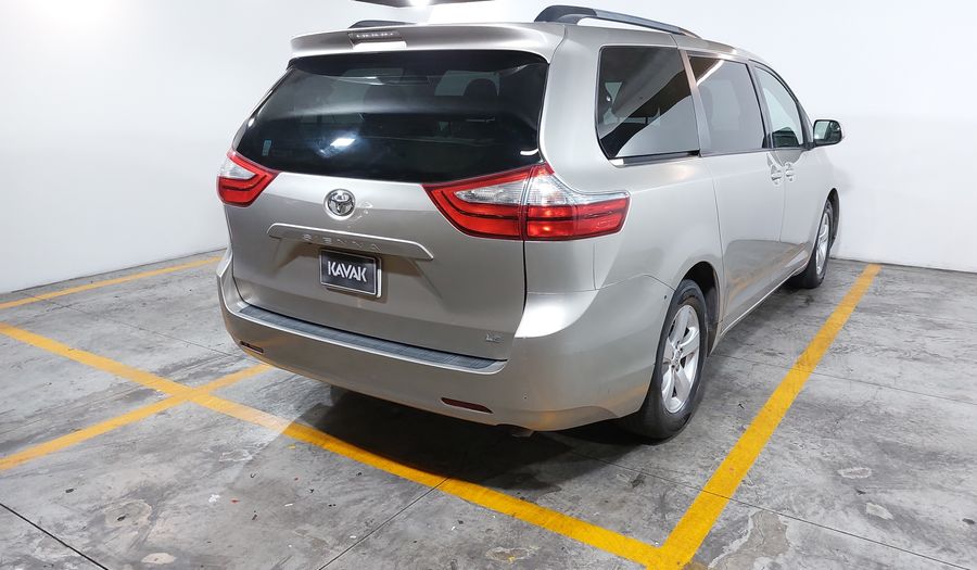 Toyota Sienna 3.5 LE AT Minivan 2017