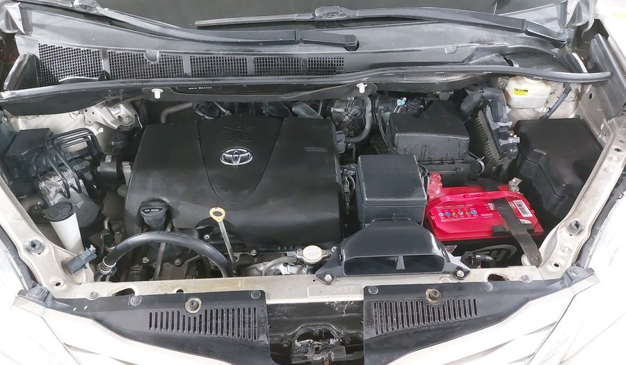 Toyota Sienna 3.5 LE AT Minivan 2017