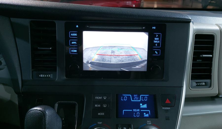 Toyota Sienna 3.5 LE AT Minivan 2017