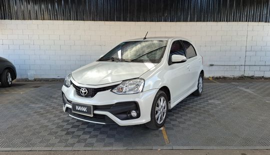 Toyota • Etios