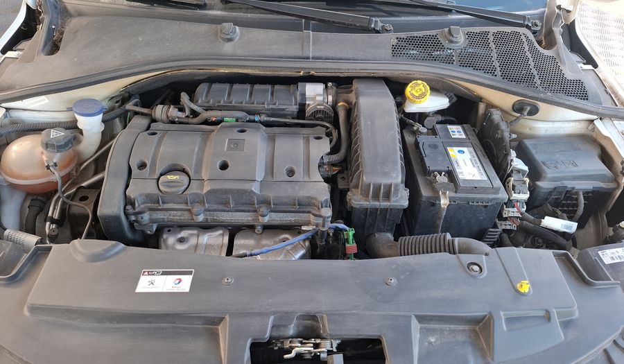 Peugeot 301 1.6 ALLURE Sedan 2018
