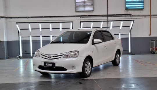 Toyota • Etios