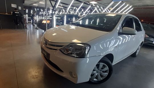 Toyota • Etios