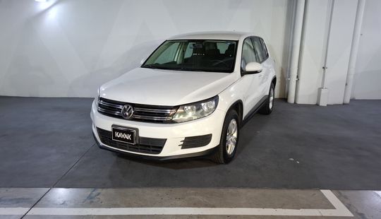 Volkswagen • Tiguan