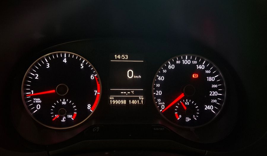 Volkswagen Suran 1.6 TRENDLINE Wagon 2015