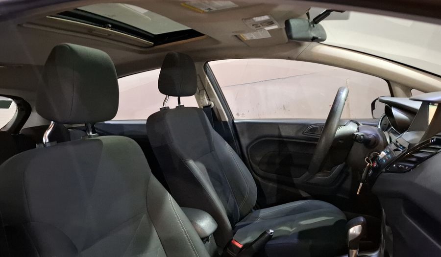 Ford Fiesta 1.6 SE AT Hatchback 2017