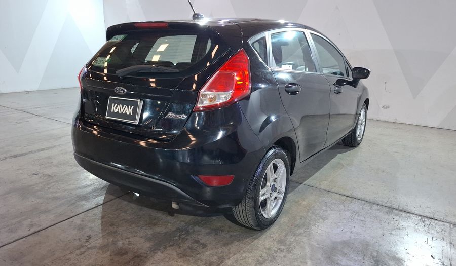 Ford Fiesta 1.6 SE AT Hatchback 2017