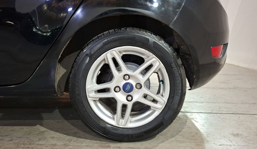 Ford Fiesta 1.6 SE AT Hatchback 2017