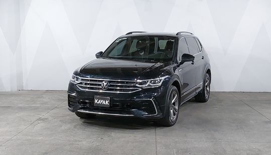 Volkswagen • Tiguan