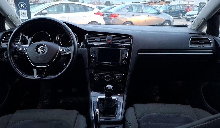 Volkswagen Golf 1.4 TSI DESIGN Hatchback 2017
