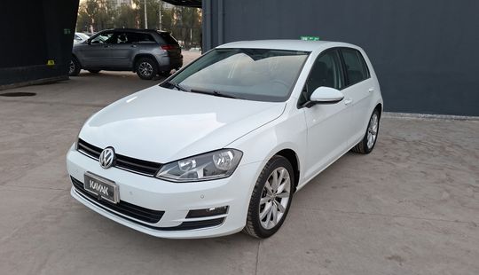 Volkswagen • Golf