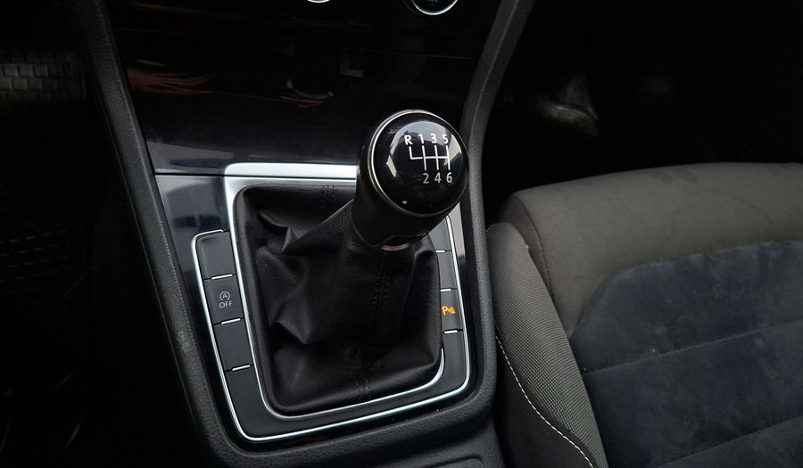 Volkswagen Golf 1.4 TSI DESIGN Hatchback 2017
