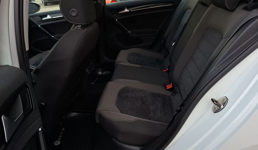 Volkswagen Golf 1.4 TSI DESIGN Hatchback 2017