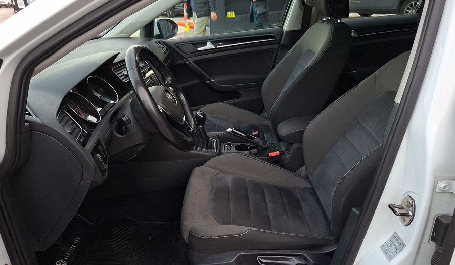 Volkswagen Golf 1.4 TSI DESIGN Hatchback 2017