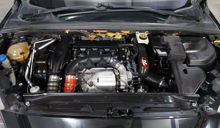 Peugeot 308 1.6 TURBO 5P AT Hatchback 2013