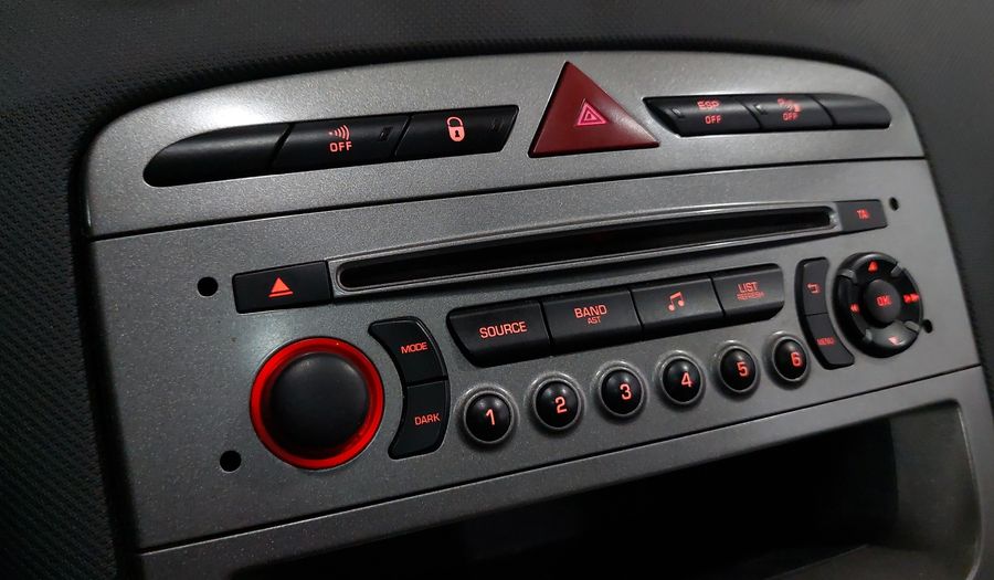 Peugeot 308 1.6 TURBO 5P AT Hatchback 2013