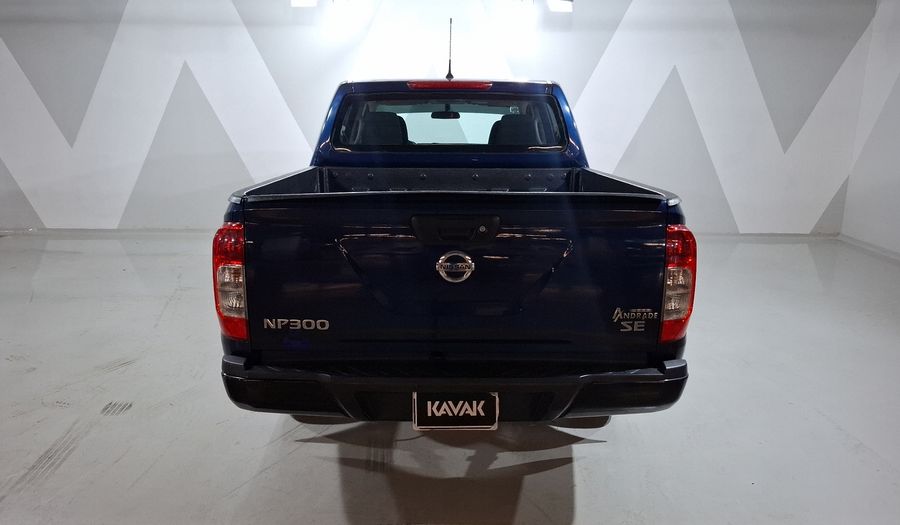 Nissan Np300 2.5 DOBLE CABINA SE TM AC PAQ SEG Pickup 2017