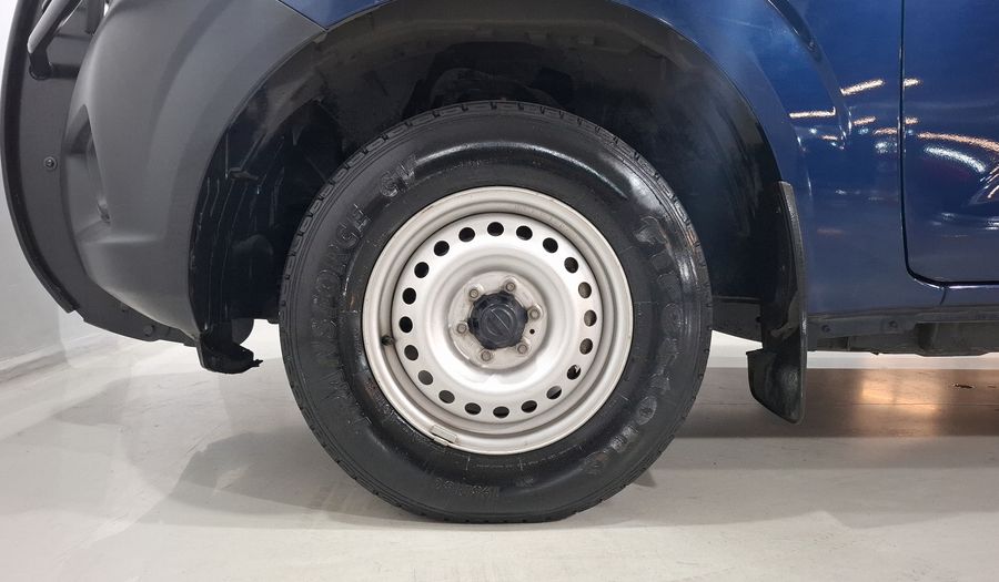 Nissan Np300 2.5 DOBLE CABINA SE TM AC PAQ SEG Pickup 2017