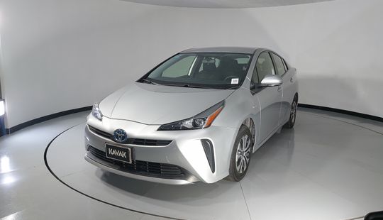 Toyota • Prius