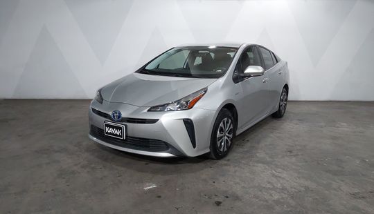 Toyota • Prius