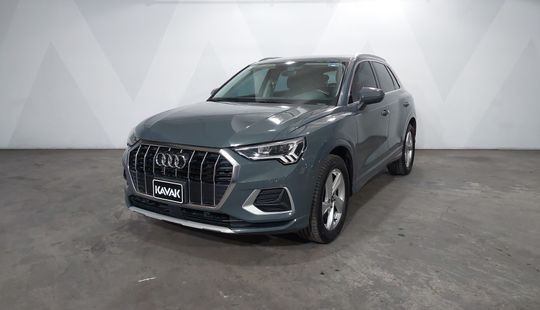 Audi • Q3