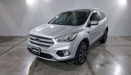 Ford • Escape