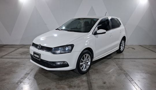 Volkswagen • Polo