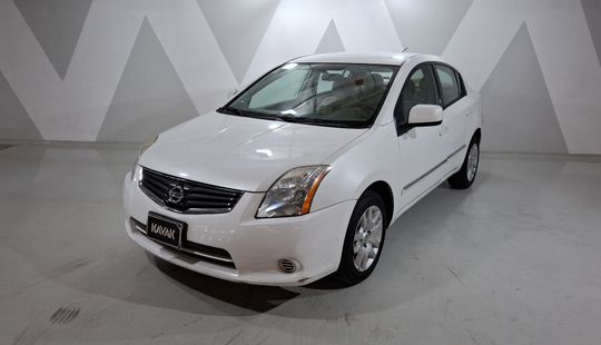Nissan • Sentra