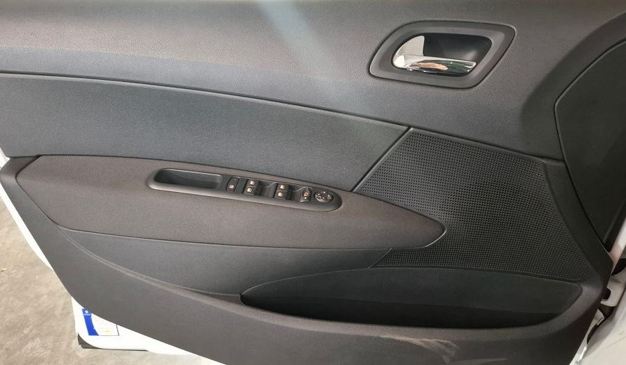 Peugeot 308 1.6 HDI ALLURE AM20 Hatchback 2021