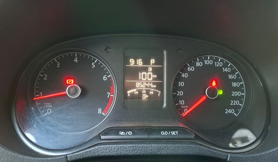 Volkswagen Polo 1.6 COMFORTLINE TIPTRONIC Sedan 2016