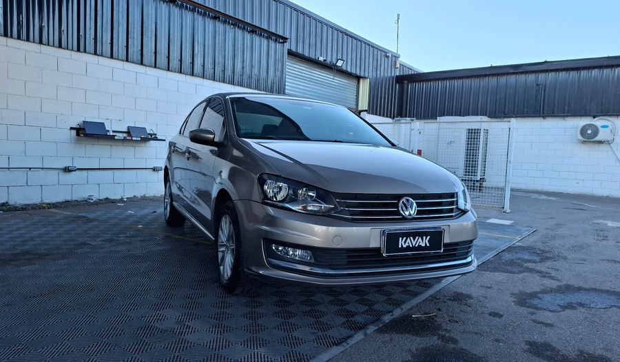 Volkswagen Polo 1.6 COMFORTLINE TIPTRONIC Sedan 2016