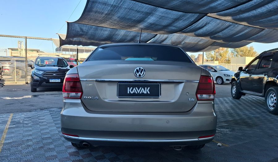 Volkswagen Polo 1.6 COMFORTLINE TIPTRONIC Sedan 2016