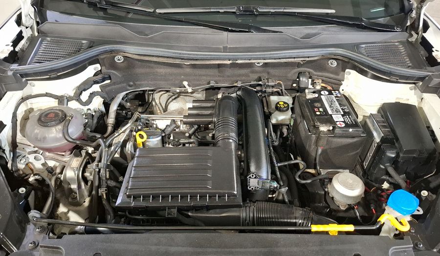 Volkswagen Taos 1.4 TSI TRENDLINE AUTO Suv 2021