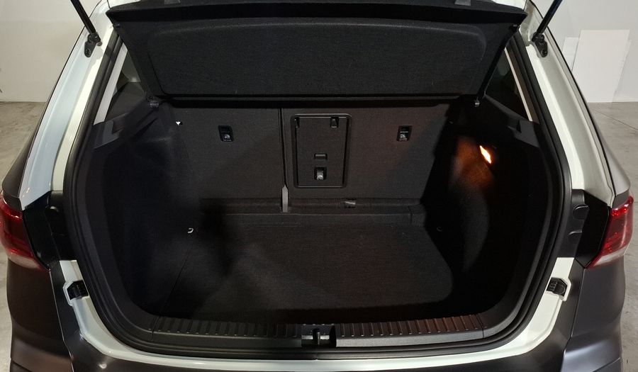Volkswagen Taos 1.4 TSI TRENDLINE AUTO Suv 2021