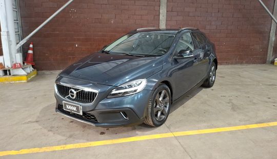 Volvo • V40