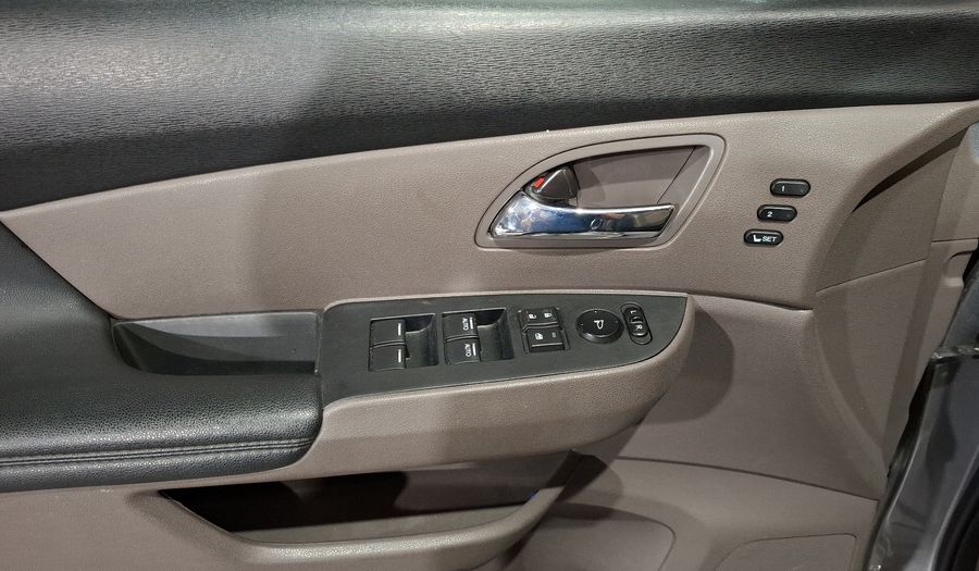 Honda Odyssey 3.5 TOURING Minivan 2016