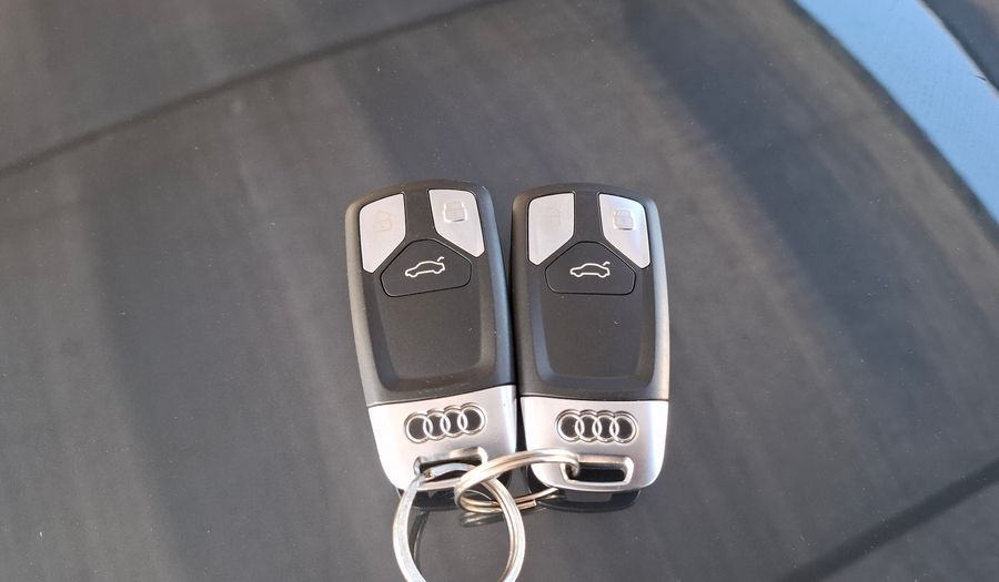 Audi A4 2.0 TFSI S TRONIC QUATTRO Sedan 2017