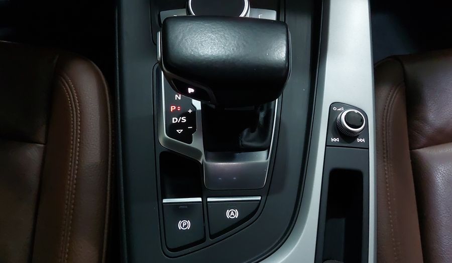 Audi A4 2.0 TFSI SELECT S-TRONIC QUATTRO Sedan 2017