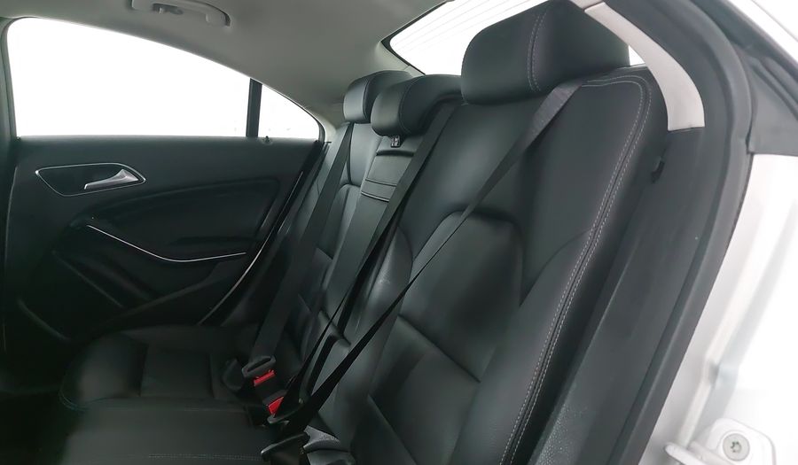 Mercedes Benz Clase Cla 1.6 CLA 200 SPORT AT Coupe 2017