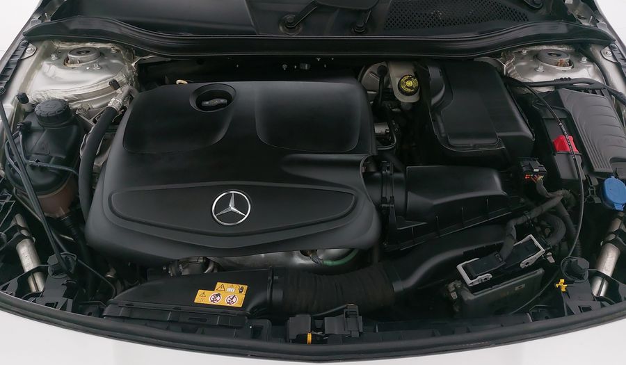 Mercedes Benz Clase Cla 1.6 CLA 200 SPORT AT Coupe 2017